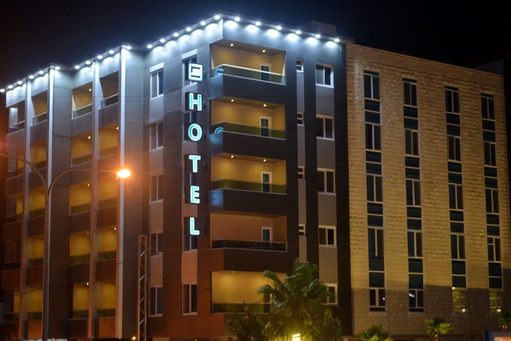 Tilal Almadina Hotel & Suites Amã Exterior foto